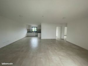 Location local professionnel 100m2