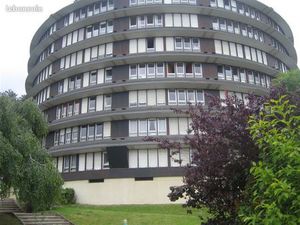 F1 avec garage fermé proche CHU  IUT  facultés Résidence la Pleiade 54500 Vandoeuvre