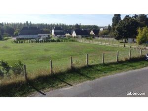 Terrain à bâtir de 740 m²