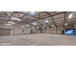 Loue place de stationnement sous clos et couvert