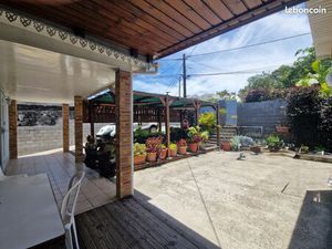 Maison T4 + garage  terrasse et balcon