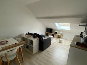 À louer petit T2 390