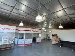 ENTREPÔT + BUREAUX – 270 m² + MEZZANINE 100 m² – ABREST (03200)