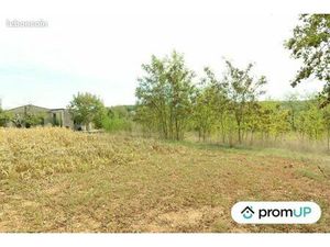 Terrain 2 000 m² Floressas