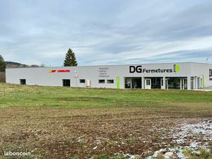 Bâtiment commercial à louer