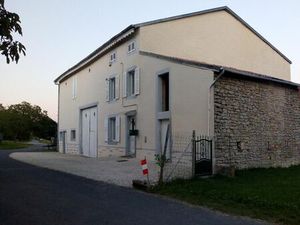 V/troc maison fermette corps de ferme individuelle rénové 500m2 au coeur de la nature au c