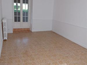 Maison au calme et terrain