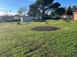 ? Terrain de 900m2 constructible ?