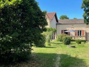 Maison de bourg 2 chambres et jardin