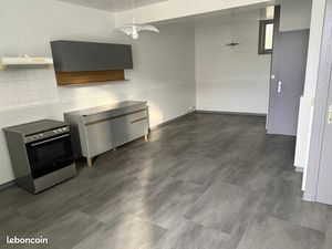 Location Maison à La Rochebeaucourt