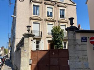 Deux studios rénovés de 17 et 13 m²- quartier Montchapet