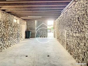 Parking/box 4 pièces 116 m²