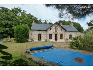 Propriété 12 pièces 270 m²