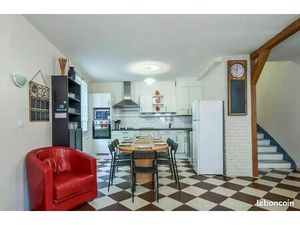 Charmante maison de ville meublée – 82m2 CARREZ – 3 Chambres