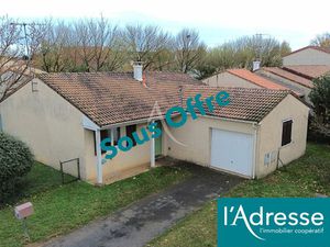 BUXEROLLES - PLAIN-PIED - PROCHE COMMODITÉS ET ÉCOLES - 100m² - 3 CHAMBRES