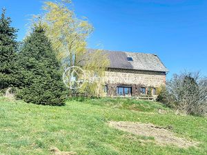 BELLE LONGERE 143 M2 AVEC VUE DEGAGEE SUR 4800 M2 DE TERRAIN