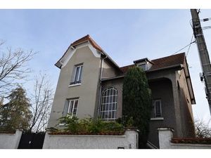 Maison rénovée de 136 m² avec loft indépendant de 180 m²