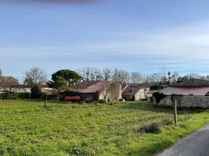 Terrain et Maison à Rénover à Romegoux