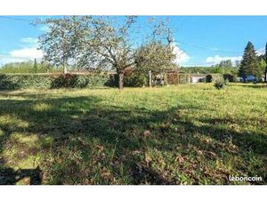 Terrain 650 m² Illats