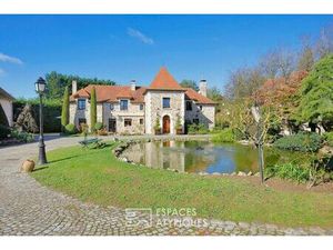 Domaine de prestige avec dépendances  piscine et parc