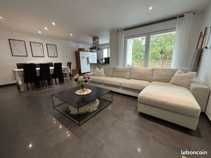 Beau F3 lumineux - 77 7 m2 - 2 garages motorisés + terrasse