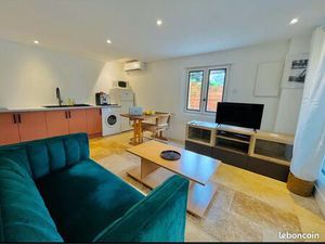 T2 sécurisé avec piscine  terrasse