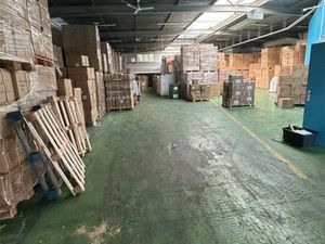 Entrepôt 871 m² MONTREUIL