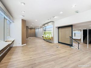 Local commercial 165 m² CHOLET