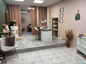 Local Commercial Coursan