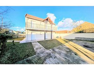 Maison La Ville-du-Bois m² T-5 à vendre  439 000 €