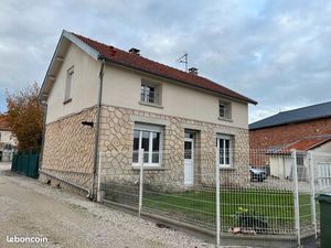Maison dans village calme (axe Châlons-Vertus)