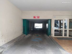 Parking à louer