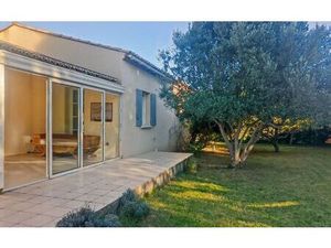 Maison Saint-Quentin-la-Poterie m² T-4 à vendre  419 000 €