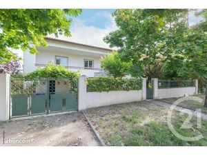 Villa 7 pièces 142 m²