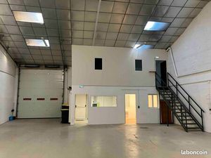 OULOUSE  zone Industrielle de THIBAUD   particulier loue local commercial très bon état de