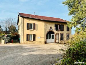 Immeuble 9 pièces 243 m²