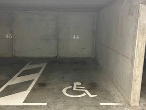 Place de parking sécurisée proche centre-ville