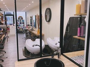 Salon de coiffure 70 m² Arpajon