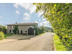 Maison 9 pièces 255 m²