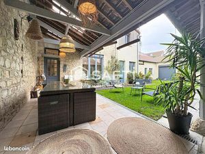 Propriété 8 pièces 163 m²