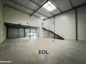 Local bureaux 313 m²