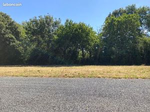 Terrain 627 m² Saint Vaize