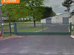 Local 1680 m² Bléré