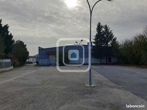 Local commercial 4 800 m²
