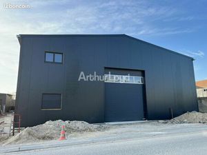 Local d'activité 320 m²