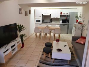 Ensemble locatif : 2 logements T3 climatisés avec espaces extérieurs