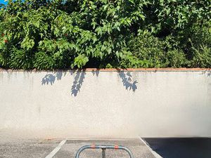 Imagine ta place de parking discrète et tranquille à louer à Six-Fours-les-Plages