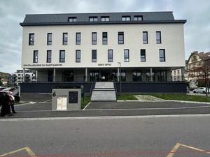 Local commercial 115 m²