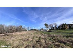 Terrain 5 800 m² Peyrignac