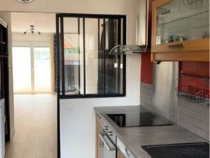 ? Appartement F3 de 73 m² situé au 2e étage (sans ascenseur) dans une copropriété calme et